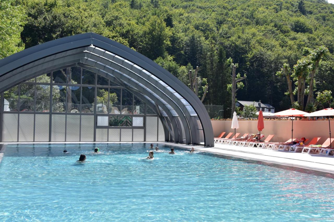 מורול Hotel Domaine Du Lac Chambon מראה חיצוני תמונה