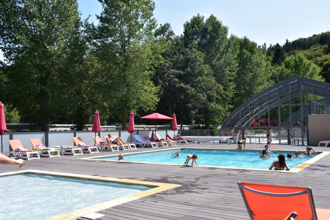מורול Hotel Domaine Du Lac Chambon מראה חיצוני תמונה