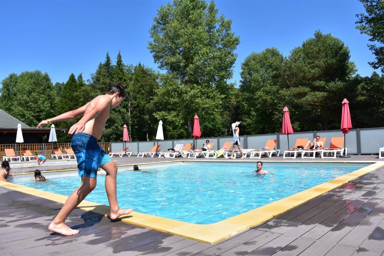 מורול Hotel Domaine Du Lac Chambon מראה חיצוני תמונה