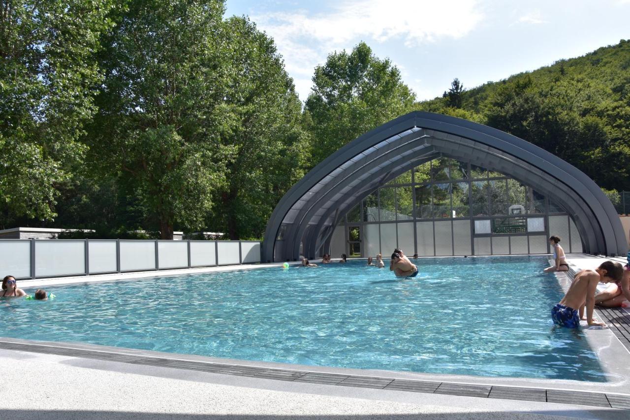 מורול Hotel Domaine Du Lac Chambon מראה חיצוני תמונה