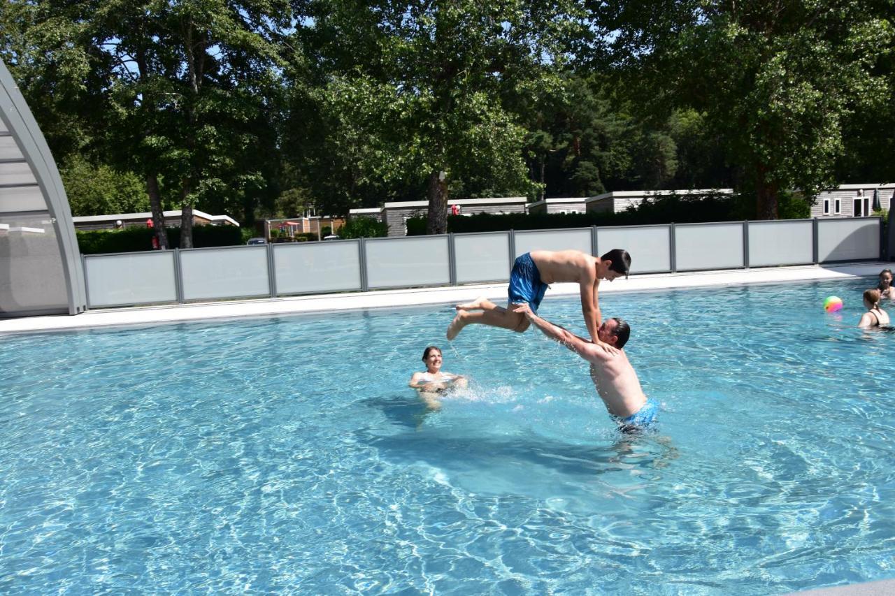 מורול Hotel Domaine Du Lac Chambon מראה חיצוני תמונה