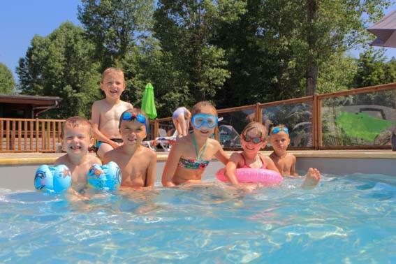 מורול Hotel Domaine Du Lac Chambon מראה חיצוני תמונה