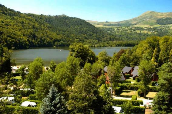 מורול Hotel Domaine Du Lac Chambon מראה חיצוני תמונה