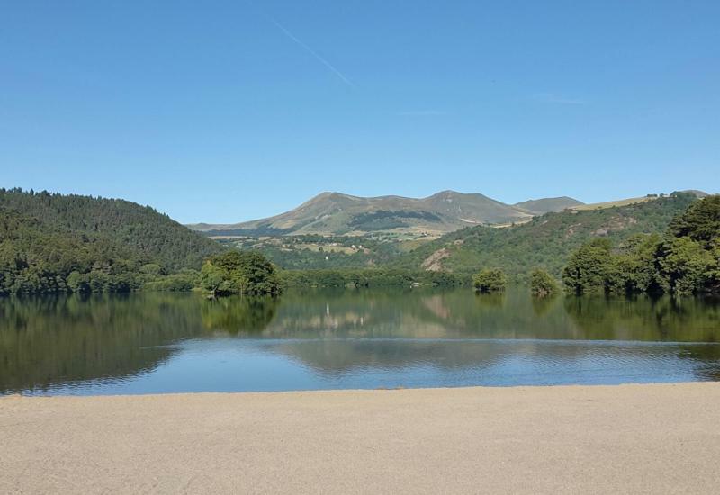 מורול Hotel Domaine Du Lac Chambon מראה חיצוני תמונה